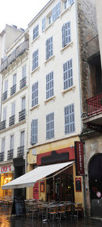 Immeuble rue théâtre français